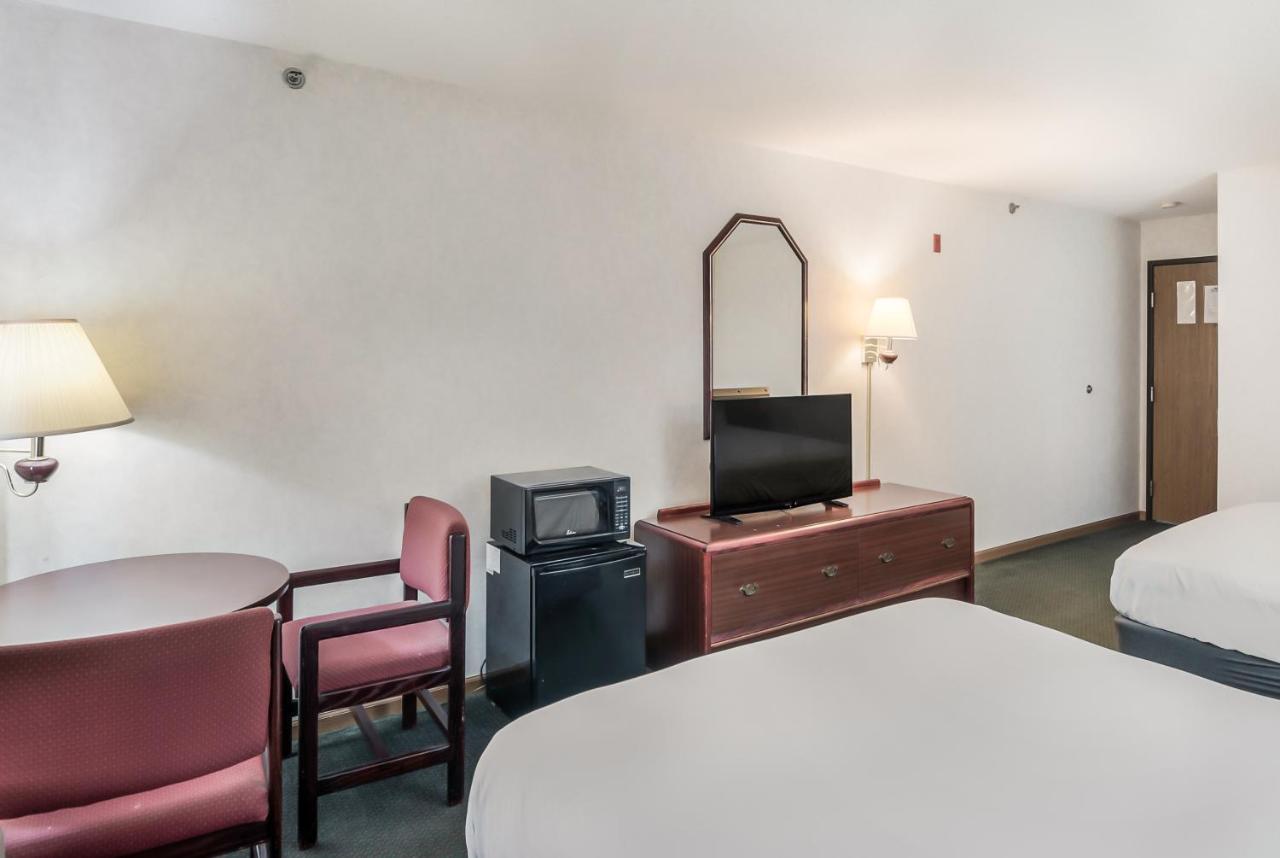 Americas Best Value Inn-Wenona Екстериор снимка