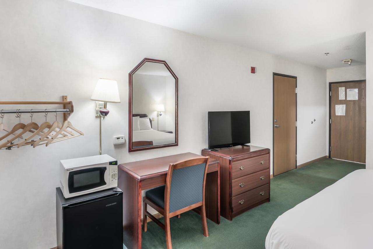 Americas Best Value Inn-Wenona Екстериор снимка