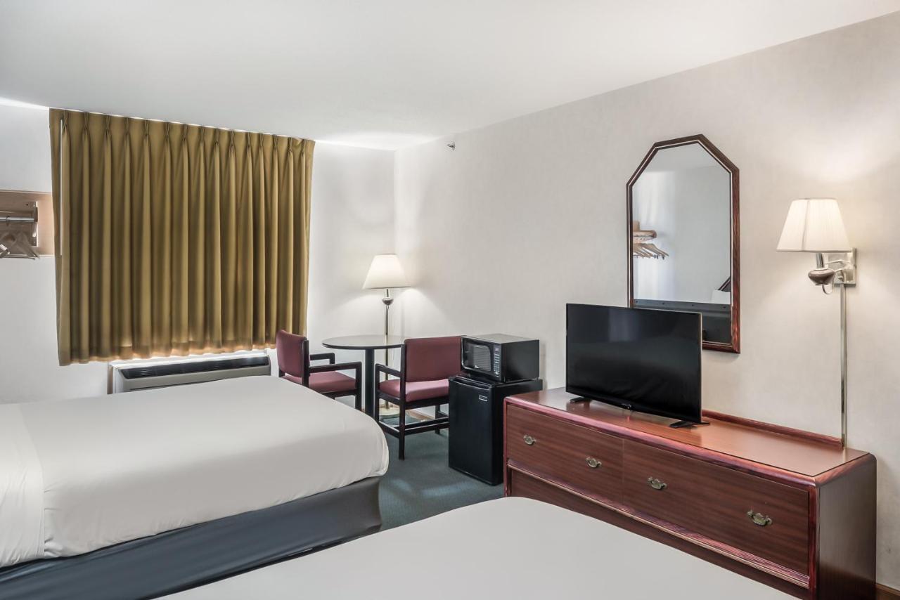 Americas Best Value Inn-Wenona Екстериор снимка
