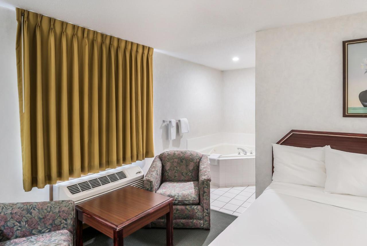 Americas Best Value Inn-Wenona Екстериор снимка