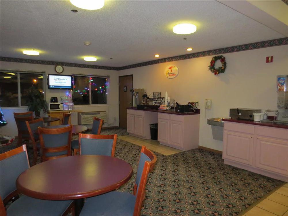 Americas Best Value Inn-Wenona Ресторант снимка