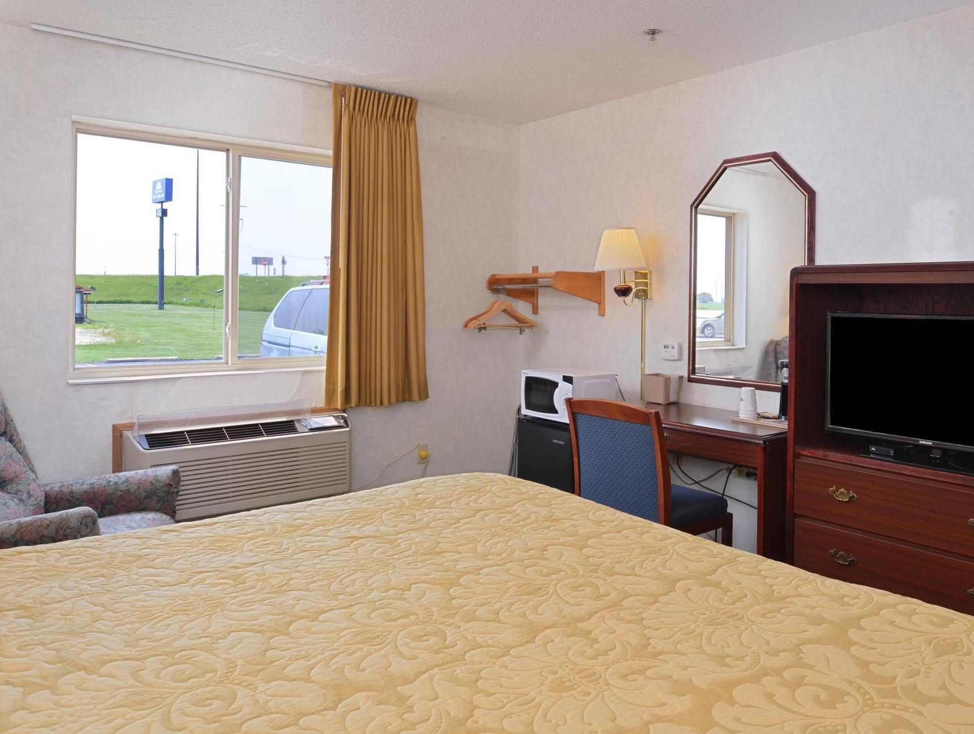 Americas Best Value Inn-Wenona Екстериор снимка