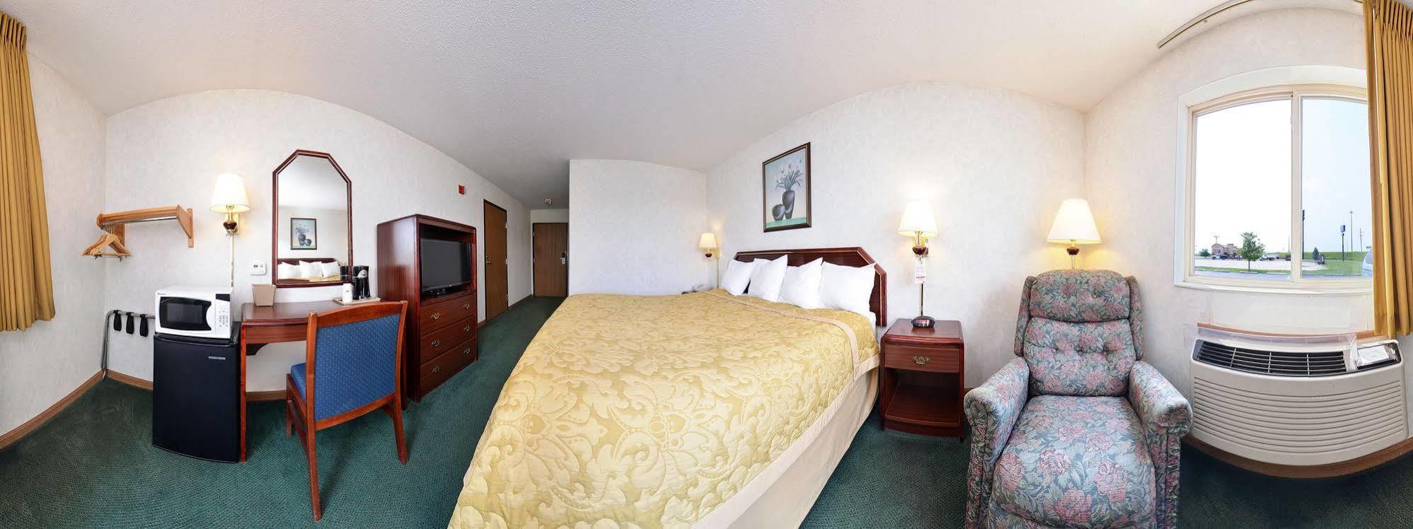 Americas Best Value Inn-Wenona Екстериор снимка