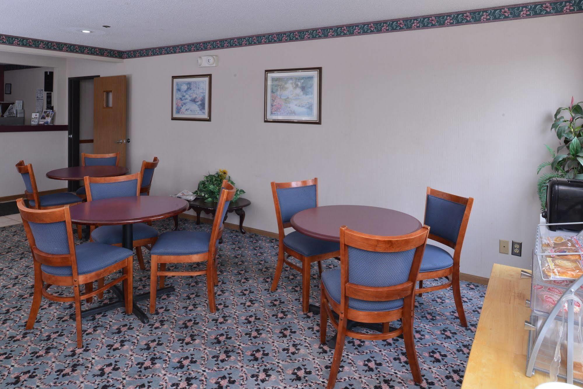 Americas Best Value Inn-Wenona Екстериор снимка